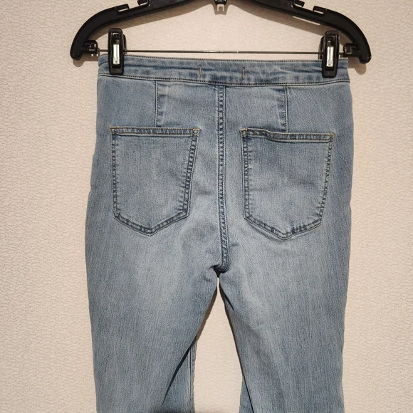 We The Free Just Float On Flare Jeans Womens Size 26 - Picture 3 of 6